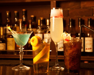 馬を愛する人のための場所『銀座　Cafe&Barムーティエ』