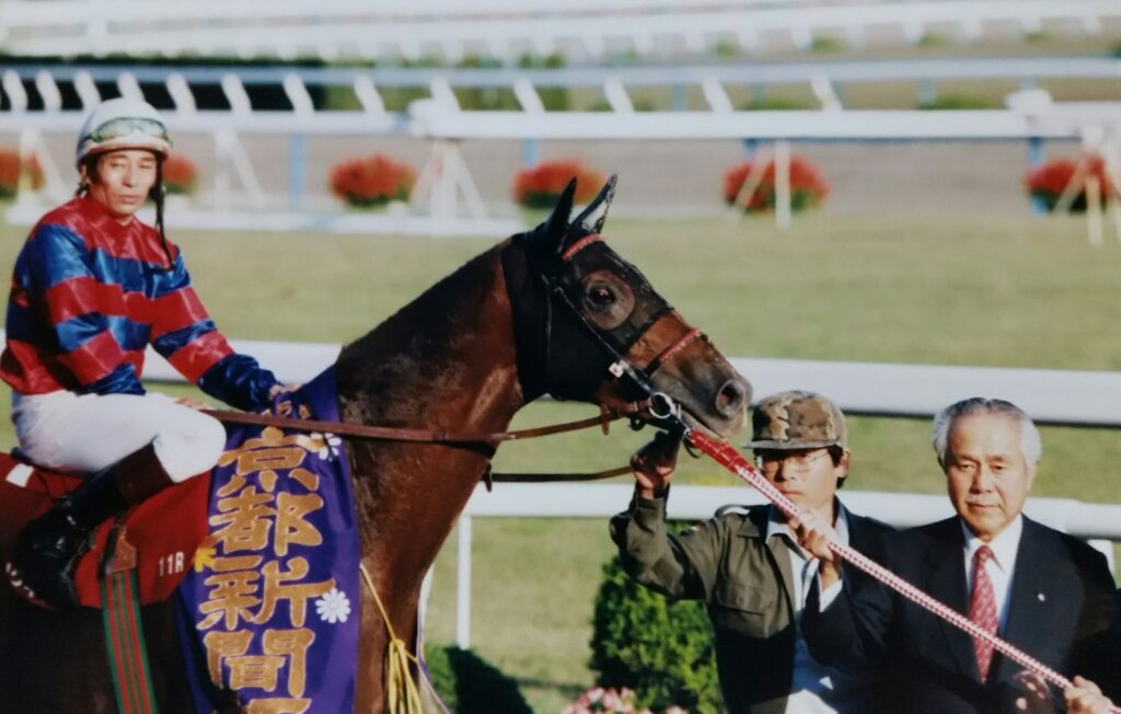 笑う門には福来る！ 4連勝で菊を制した『鬼脚』の上がり馬