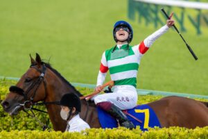 ［重賞回顧］完璧なエスコートに誘われ、圧巻の内容で一冠奪取～2021年・皐月賞～