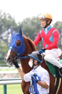 ［石神深一ブログ］トゥルボーで阪神JSを勝利！オジュウチョウサンも順調に調教を消化しています。