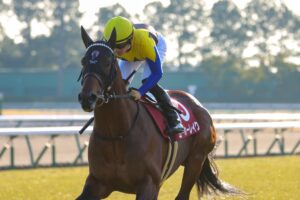 ［重賞回顧］同厩の先輩に捧げる弔い星。期待の良血馬が重賞初制覇。～2022年・日経新春杯～