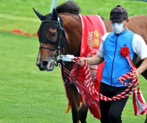 ［重賞回顧］豪脚炸裂！世代最初の重賞金メダル～2022年・函館2歳S～