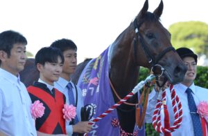 ［重賞回顧］バラ一族2頭目の悲願、大種牡馬最後の悲願へ～2022年・紫苑S～