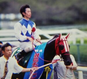 世紀末を生きた人たちへ。ミッキーダンスがたどり着いた混沌の先。