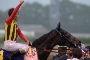 時に運命は、コイントスのように - 2011年オークス・エリンコート