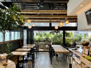 ［インタビュー］馬とつながる、食でつながる「BafunYasai TCC CAFE」。TCC Japan 山本代表が語る、表参道からの引退競走馬支援