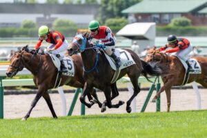 ［新馬戦回顧］苫小牧産馬レディントンらが見事勝利！ -メイクデビューの勝者たち(2023年6月18日)