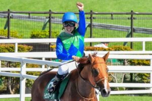 魂は今も海峡を渡る風のなかに。トーセンスーリヤの函館記念