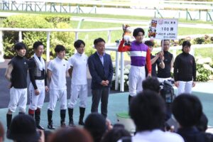 ウインズの手練れたちも虜に。横山琉人騎手JRA通算100勝達成によせて