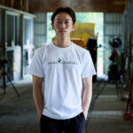 菅原明良騎手が登場! 大反響『にんじんプレゼントTシャツ』第二弾が発表