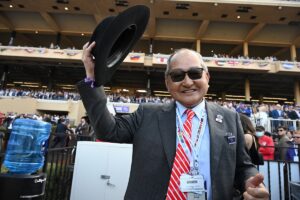 世界の扉を開いた日。フォーエバーヤングが刻んだ、日本競馬の夜明け